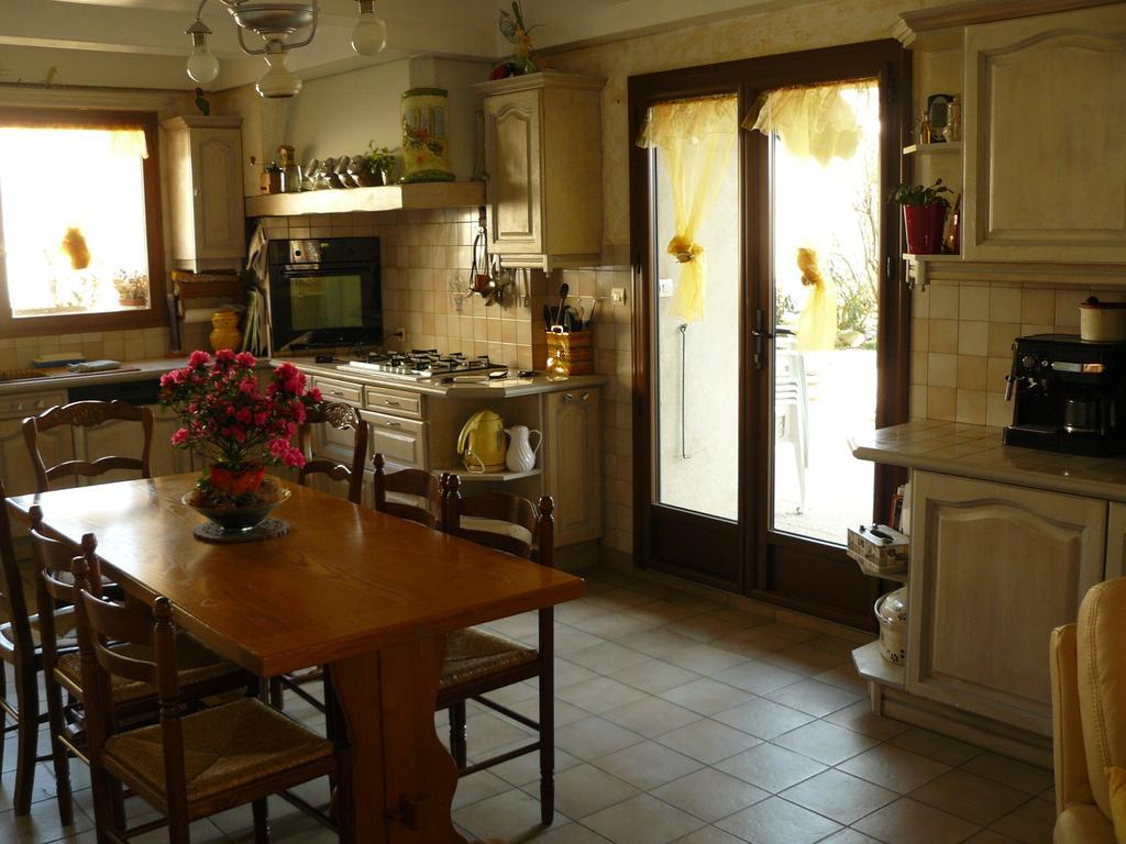 Les Galets D'Evelyne Bed & Breakfast Etoile-sur-Rhone ภายนอก รูปภาพ